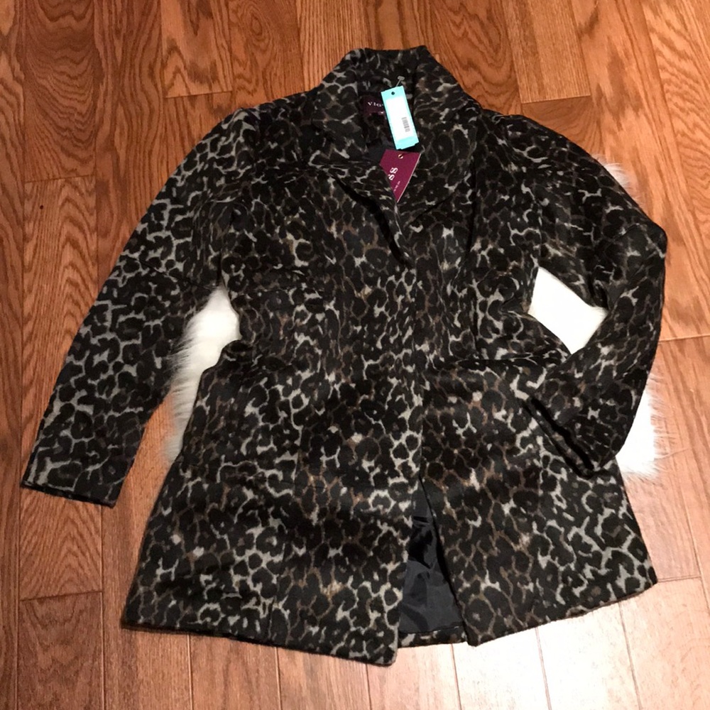 NWT Vigoss Mariah Leopard printed coat size small